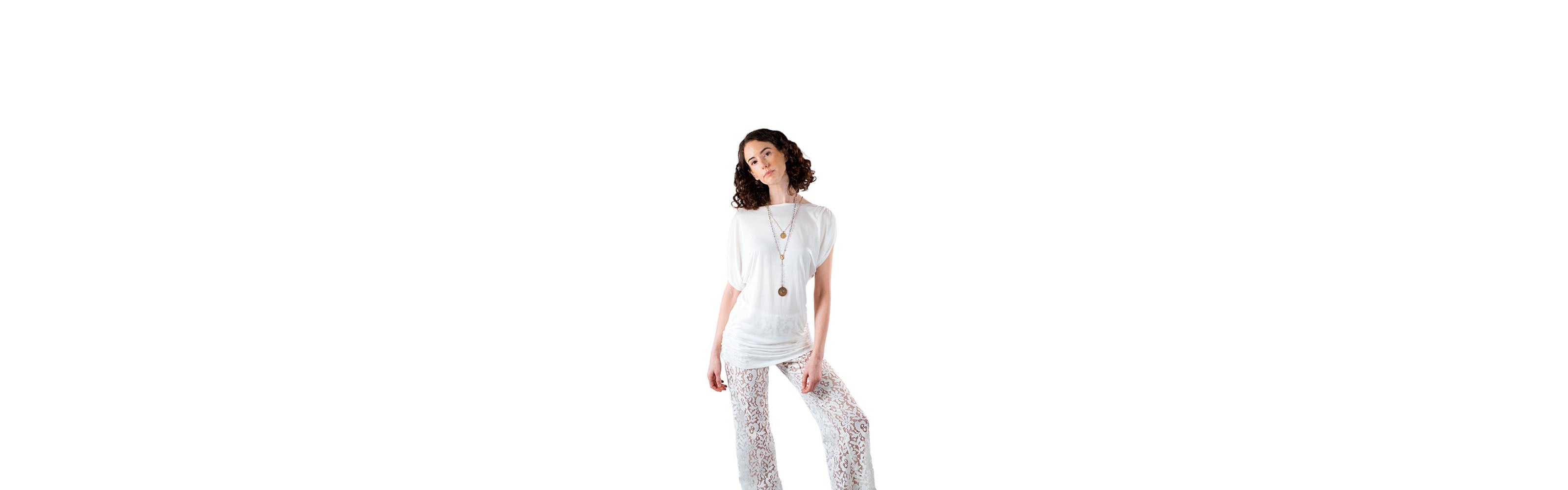 green queen vbasics headeer image hattie t on a model