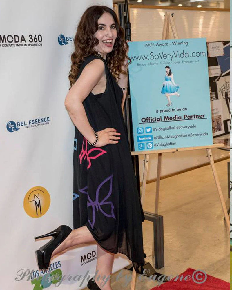 vida ghaffari in green queen at moda 360